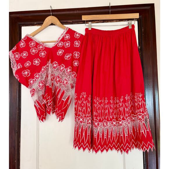 Vintage Handmade Red & White Floral Crochet Cotton Matching Set- Size Small - Picture 3 of 4